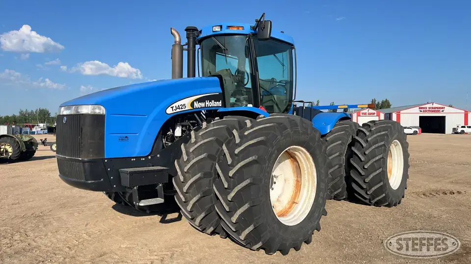 2003 New Holland TJ425 4WD Tractor