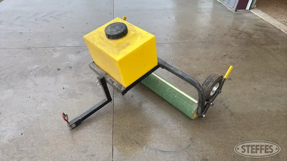 F/S Mfg. Dandy-Lion Killer Lawn Sprayers and Spreader