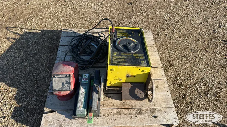 John Deere welder Welding