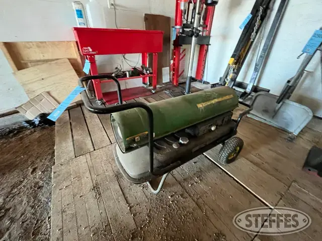 John Deere AC-175