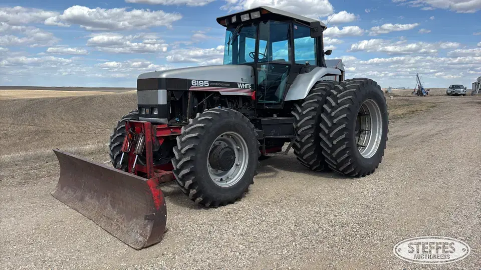 1993 White 6195 MFWD Tractor