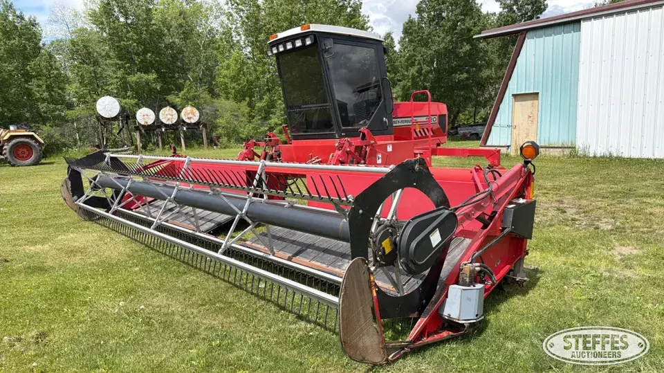 1997 Massey Ferguson 220 Self-Propelled Swather