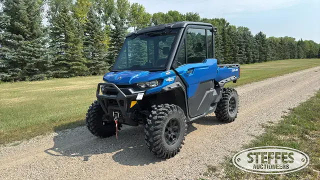 2022 Can-am Defender Limited HD10