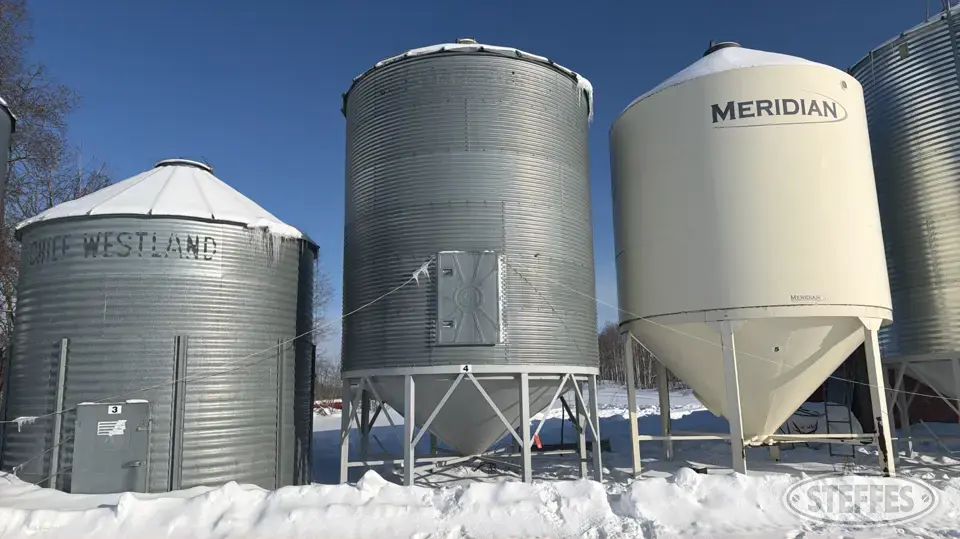 Westeel-Rosco hopper bin