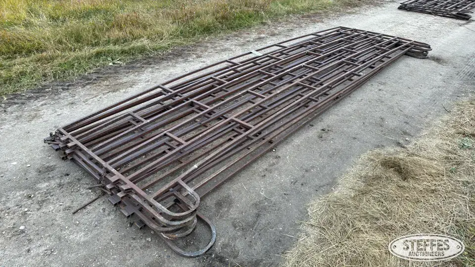 (5) Livestock panels Livestock Equipment-Other