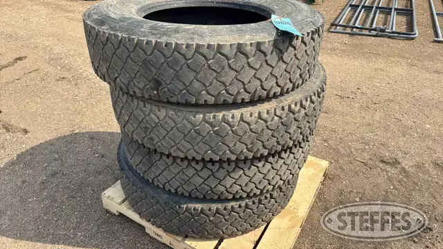 (4) Michelin 11R24.5 tires