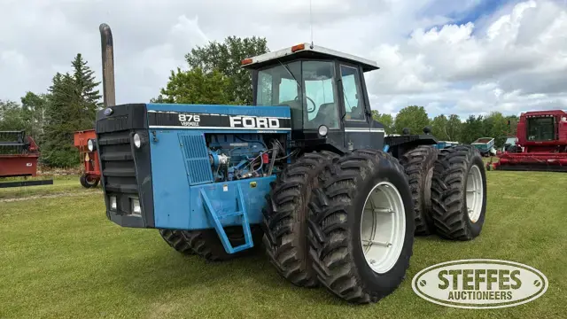 1993 Ford Versatile 876