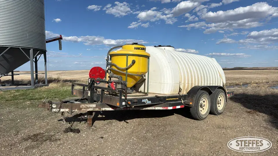 Load Trail tandem axle water tender trailer