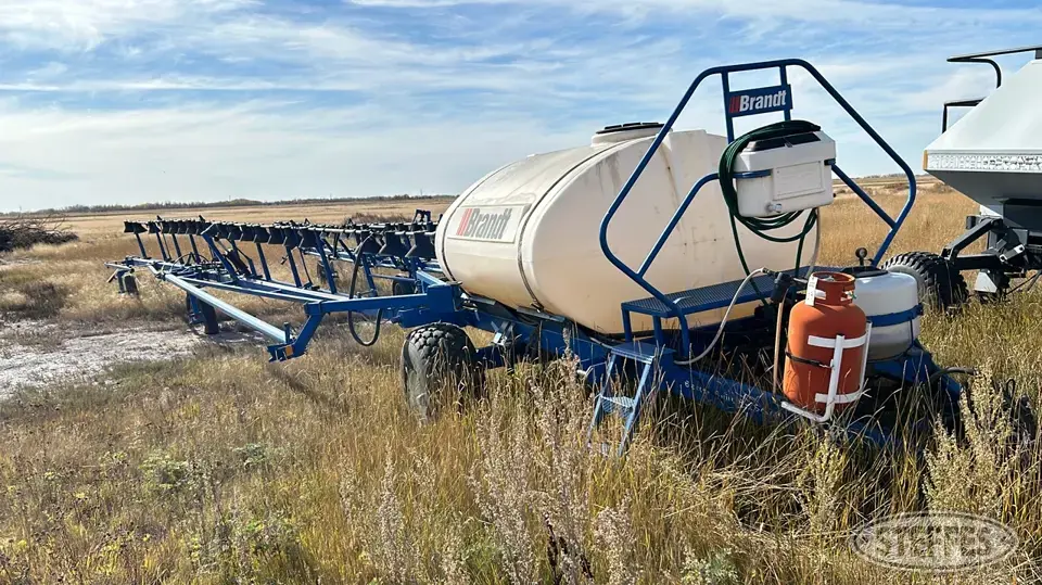 Brandt QF 1000 Pull-Type Sprayer
