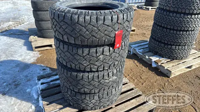 (4) Goodyear Wrangler 275/65R18 tires