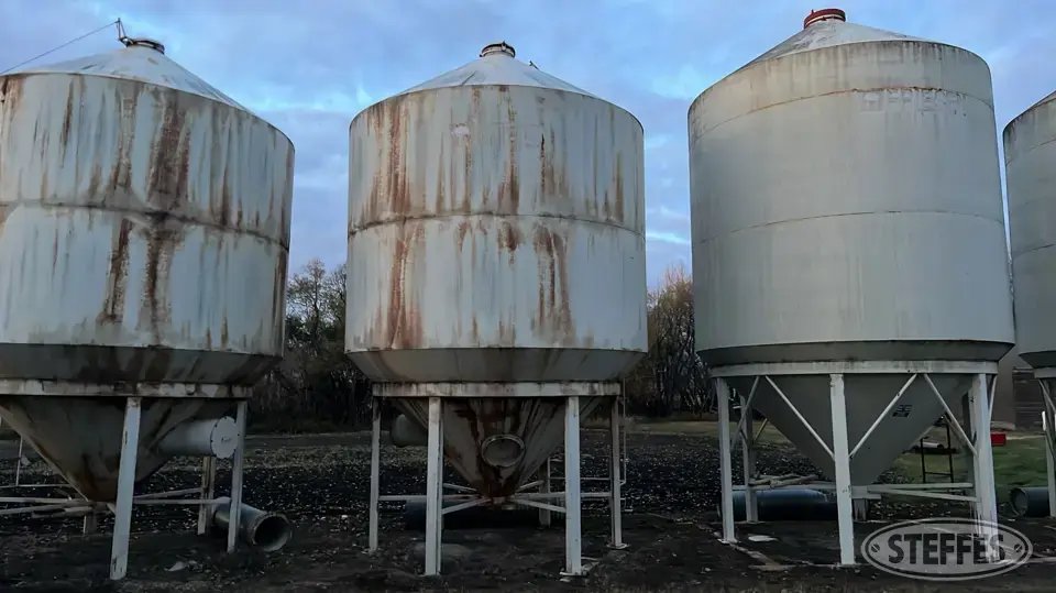 Friesen 1410 Hopper Bin