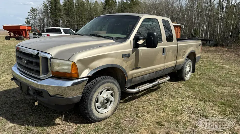 2001 Ford F-250 XLT Super Duty 3 Quarter Ton Pickup