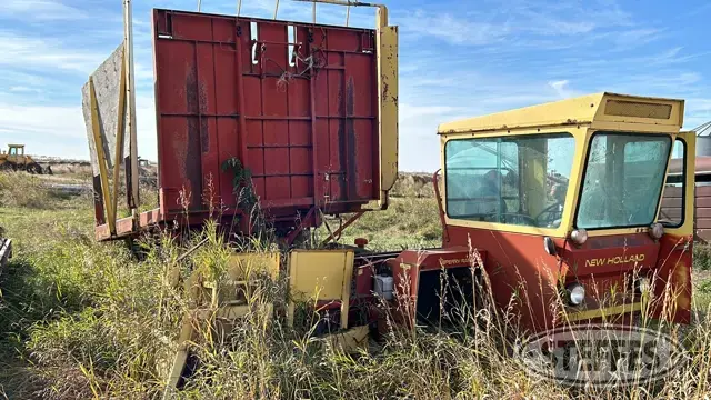 New Holland Super 1049