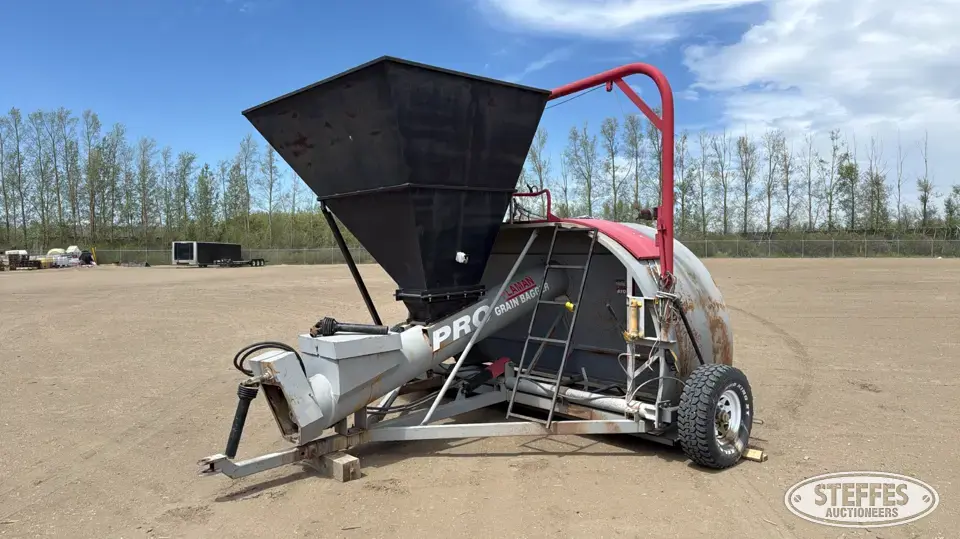 Flaman 810 Pro Grain Bag Loaders and Unloader