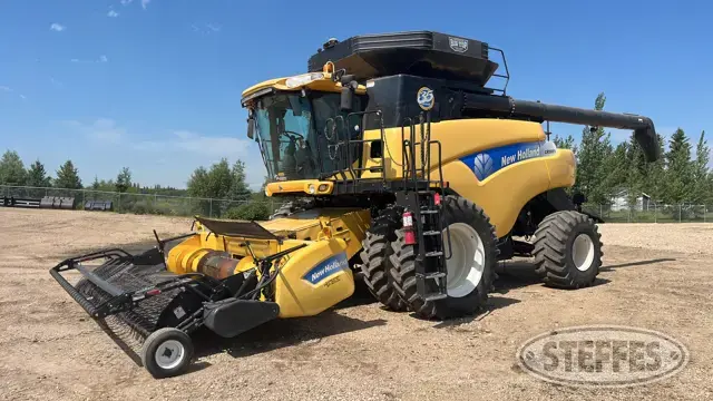 2010 New Holland CR9080