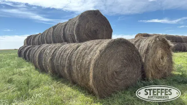 (34) 5x6 round bales