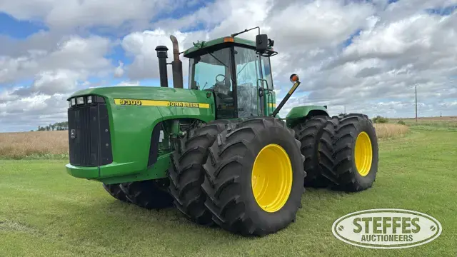 2001 John Deere 9300