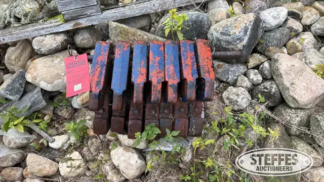 (7) Case IH suitcase weights
