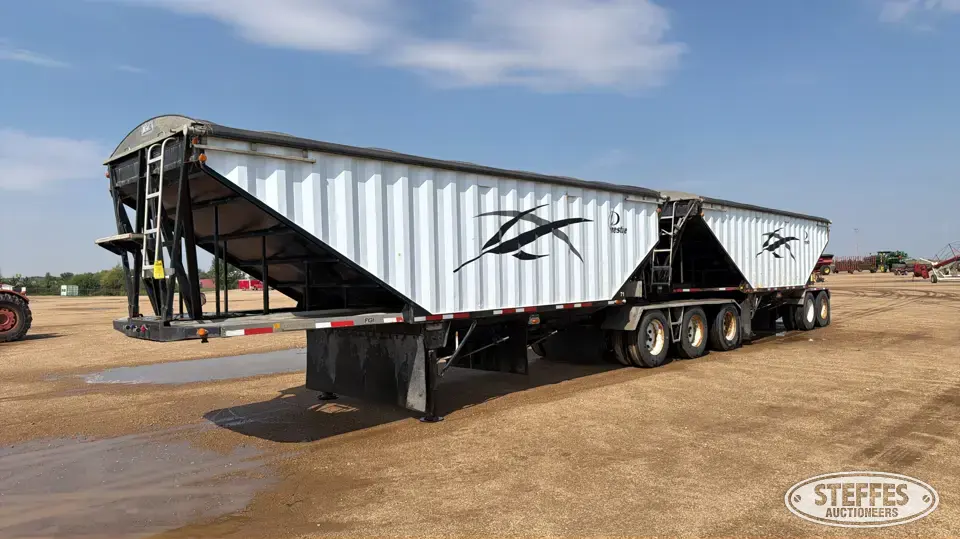 2010 Lode King Super B Hopper Bottom Trailer
