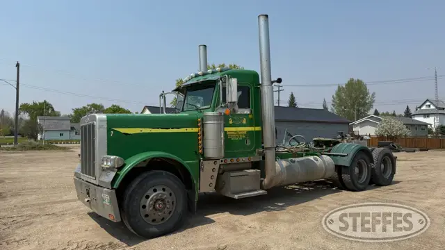 2000 Peterbilt 379