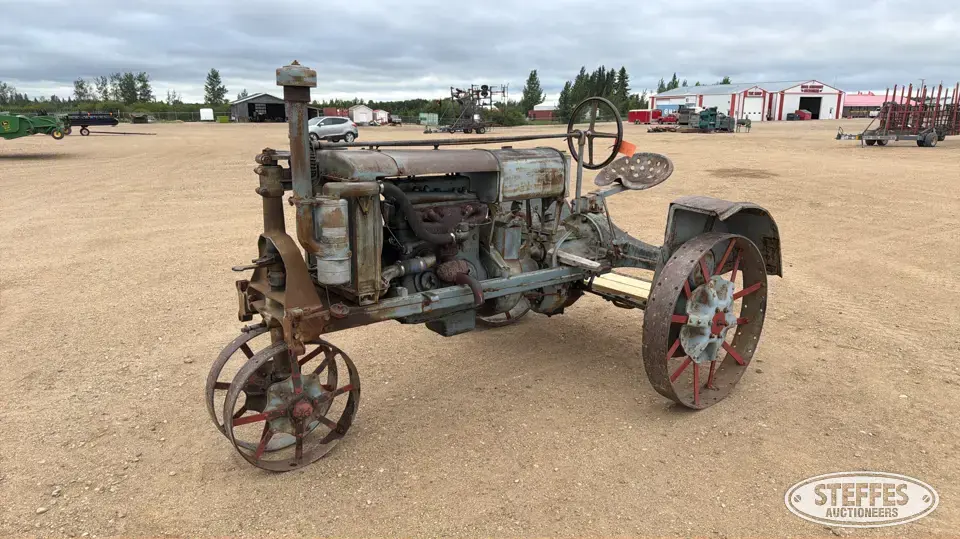 1927 McCormick-Deering Farmall Regular Collectible Show Tractors-Stationary Engine