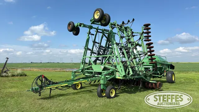 1999 John Deere 1820