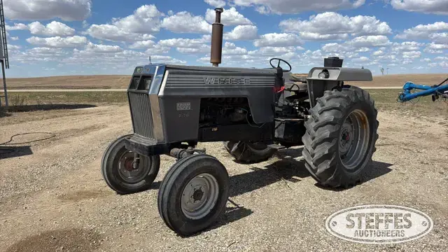 1976 White Field Boss 2-70