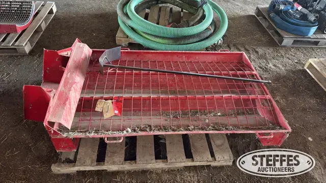 Farm King low pro swing hopper tub