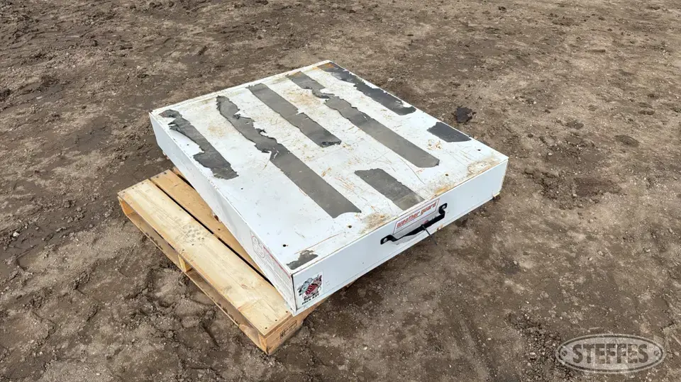 Weather Guard Pack Rat Storage and Bench