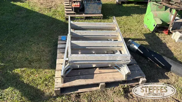 (2) Aluminum step ladders