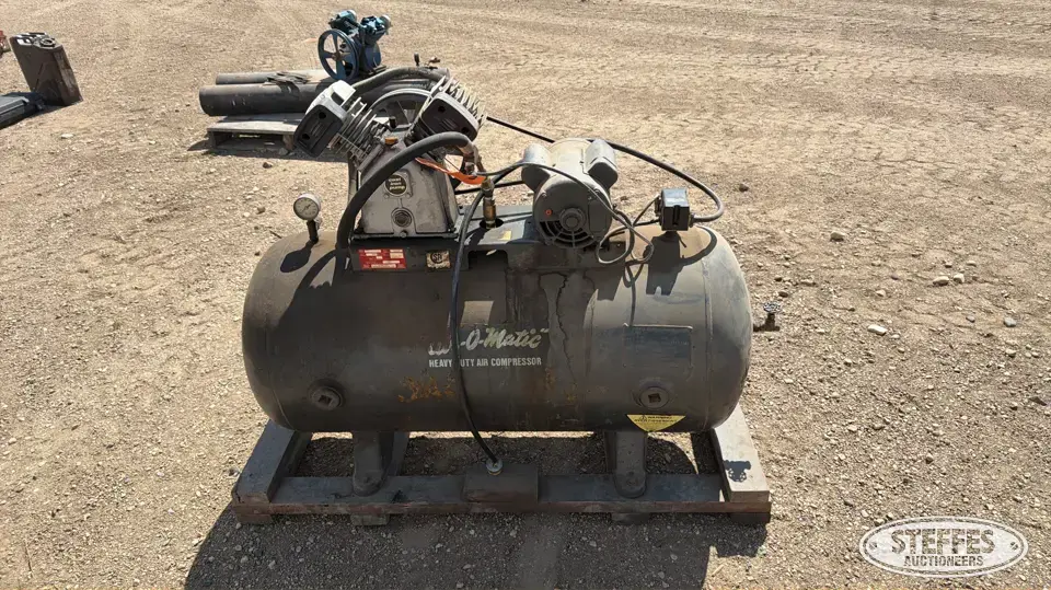 1983 Air-O-Matic Air Tools and Compressor