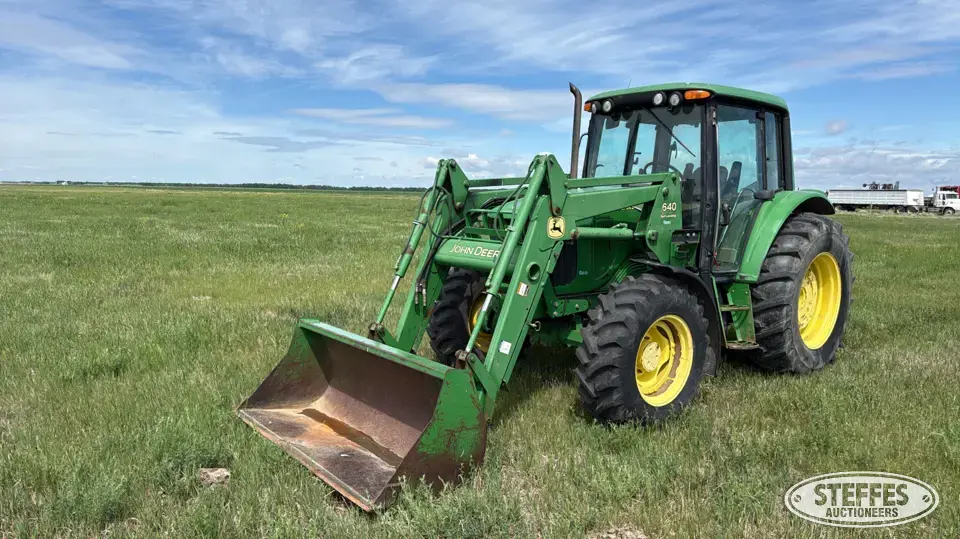 2002 John Deere 6420 MFWD Tractor