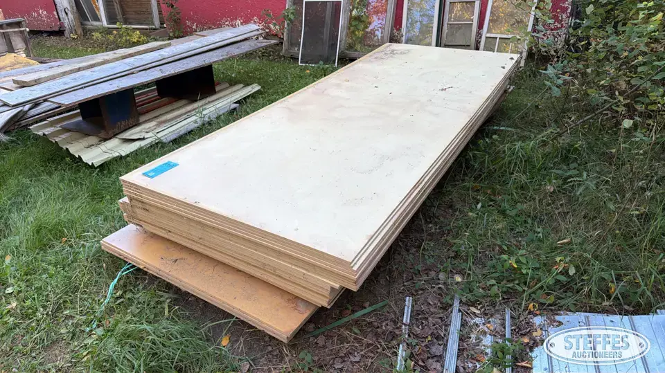 (33) Sheets of plywood Construction Support Item