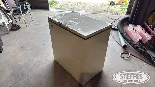 Frigidaire chest freezer