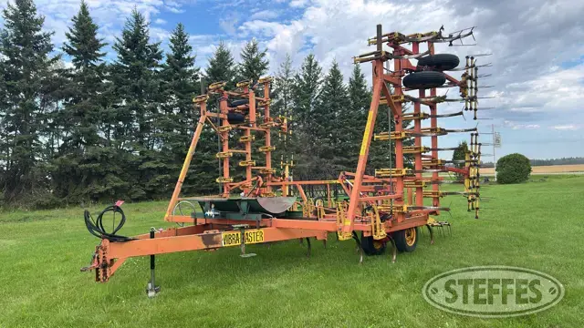 1981 Bourgault Vibra-Master 3438