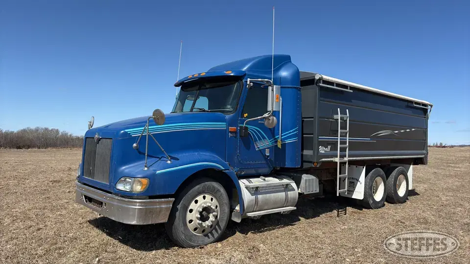 2005 International 9400i Grain Truck