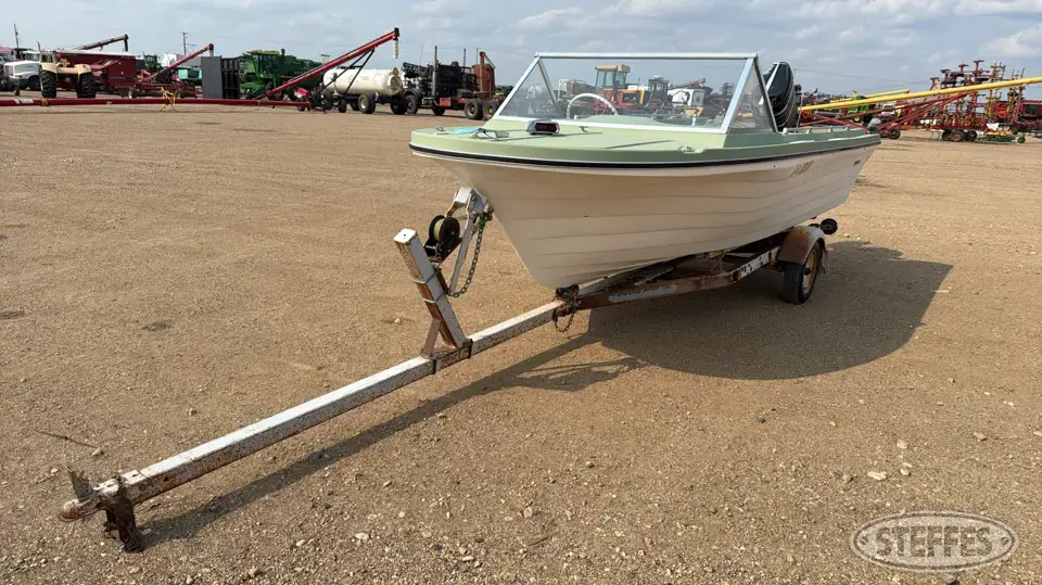 1976 Anchor V15 Boat