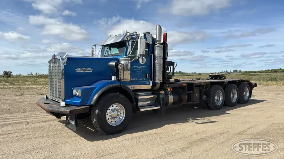 2005 Kenworth T800 Winch Truck