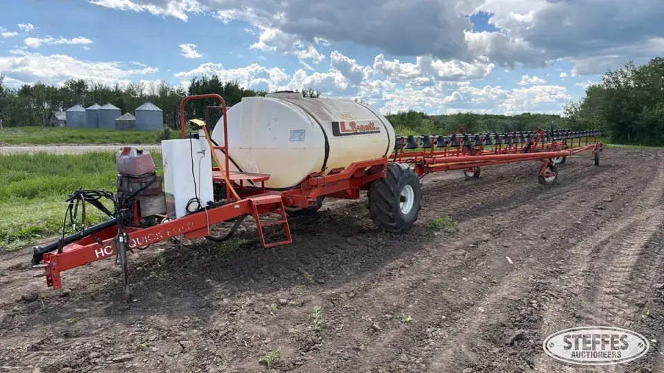 1992 Brandt HC Quick Fold Pull-Type Sprayer