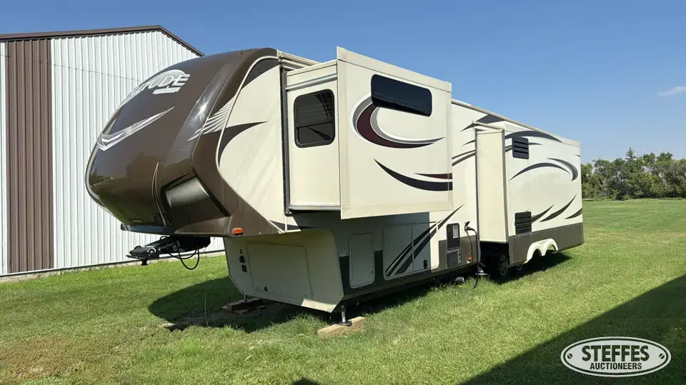 2015 Solitude Grand Design Camper