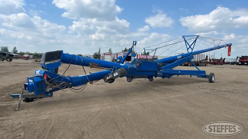 2010 Brandt 1390HP Swing Hopper Auger
