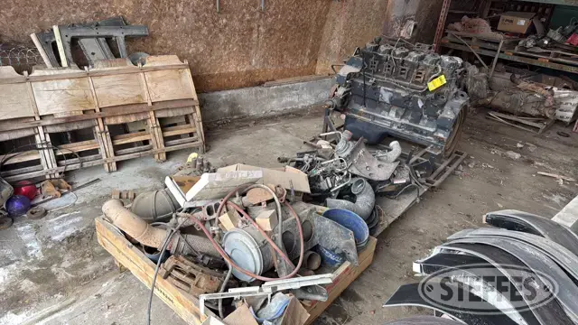 Komatsu SA6D125E