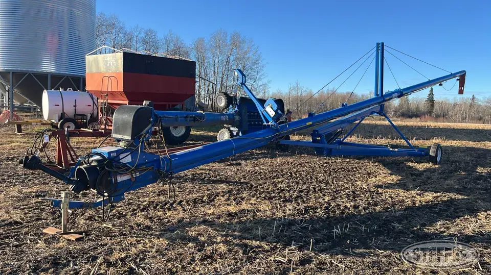2017 Brandt 1070 Swing Hopper Auger