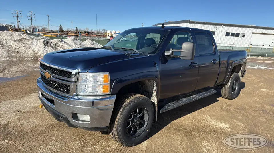 2011 Chevrolet Silverado 2500 3 Quarter Ton Pickup