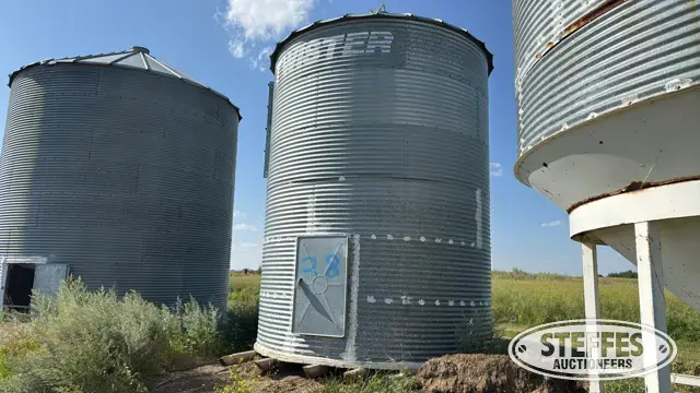 Twister grain bin