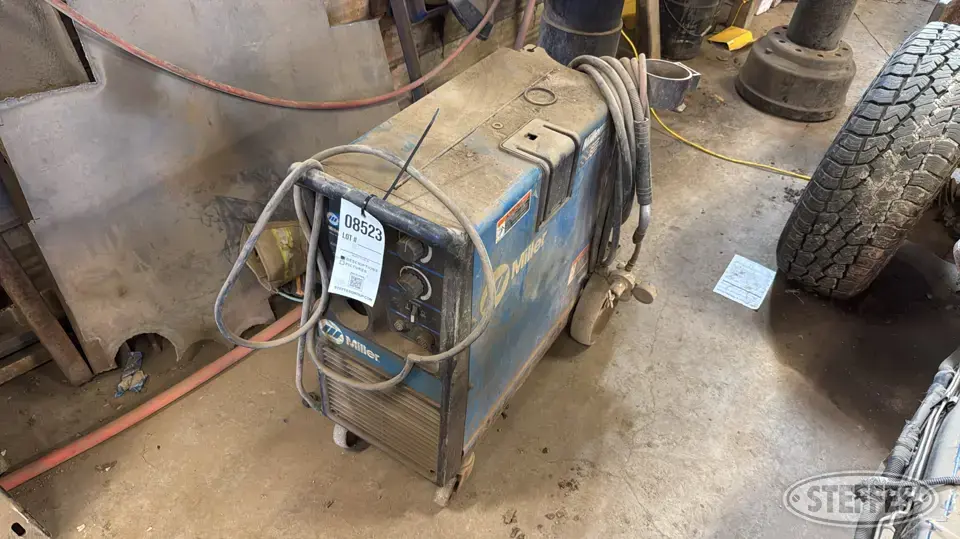 Miller Millermatic 251 Welding