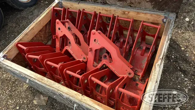 (14) Bourgault knuckles
