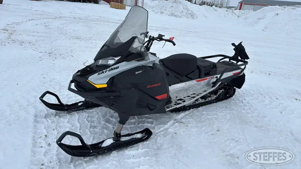 2022 Ski-Doo Skandic Sport 600 Snowmobile
