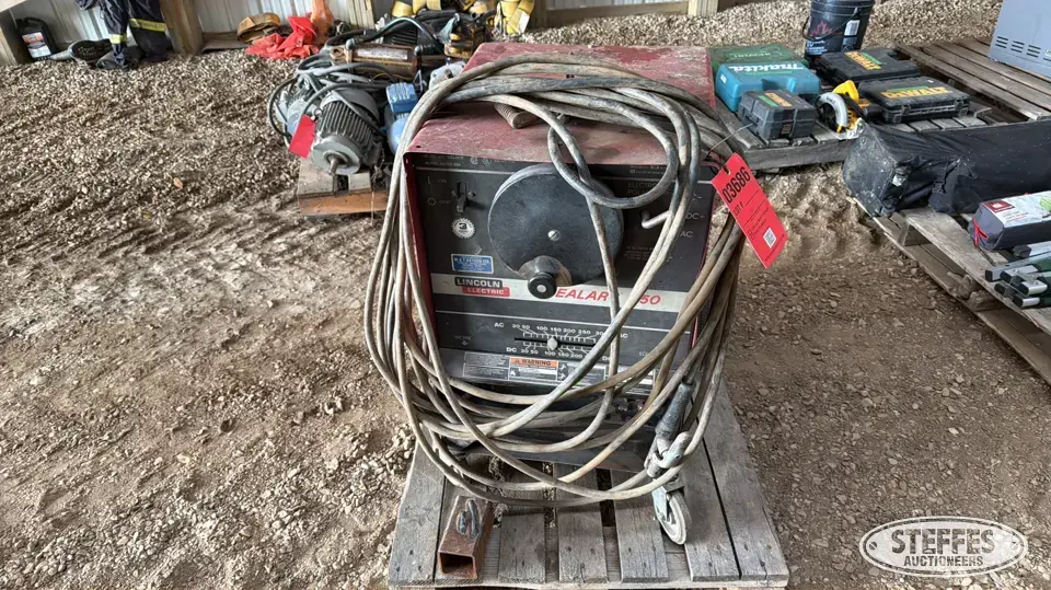 Lincoln Electric Idealarc 250 Welding