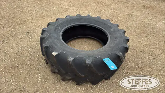 Firestone 420/70R28 tire